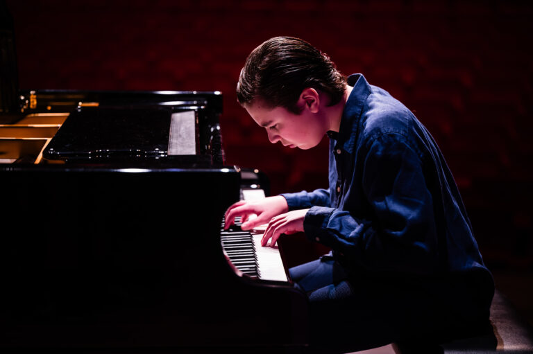 21549813-8c2cf7e018b3bee6e59c